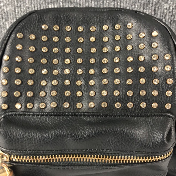 Bebe - Picture 2 of 11